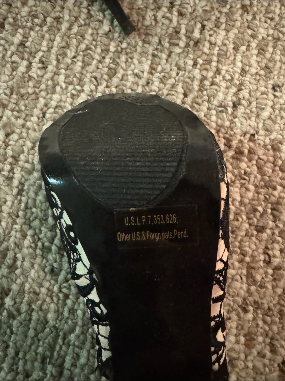 Guess black and cream lace heels